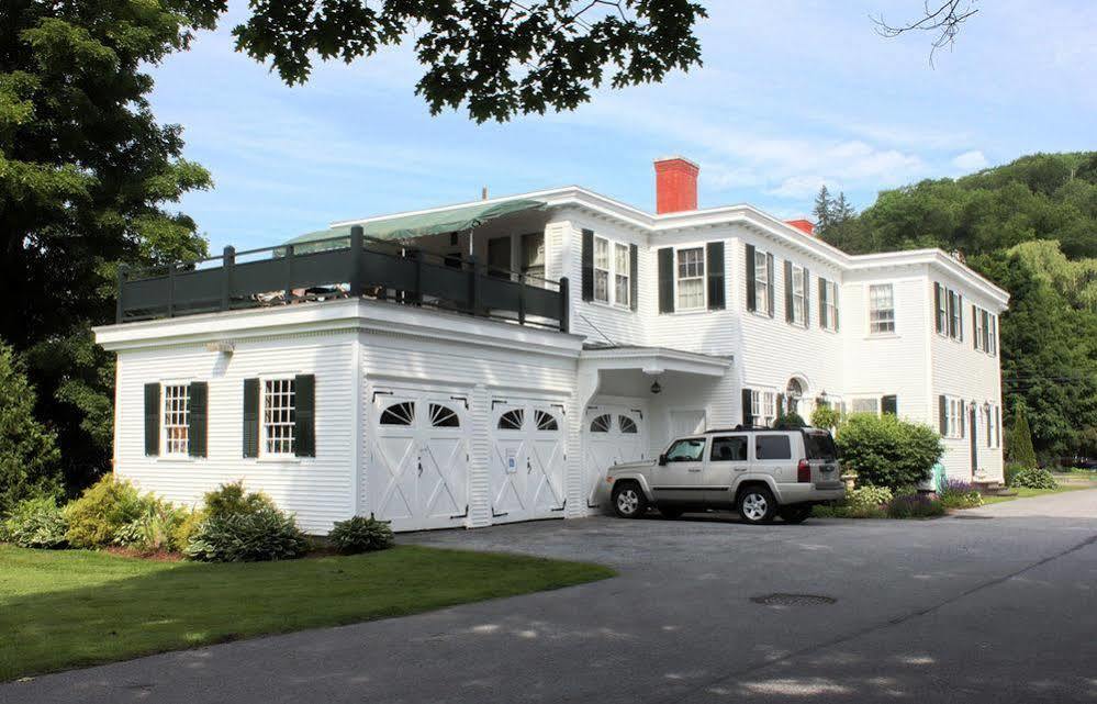 The Inn At Монпелие Екстериор снимка